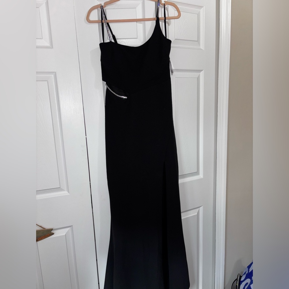 Elegant Black Evening Dress